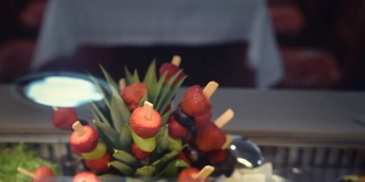 2hod. plavba po Vltavě s rautem all you can eat pro děti i dospělé