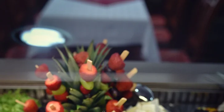 2hod. plavba po Vltavě s rautem all you can eat pro děti i dospělé