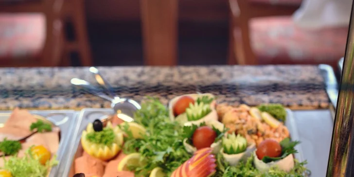 2hod. plavba po Vltavě s rautem all you can eat pro děti i dospělé