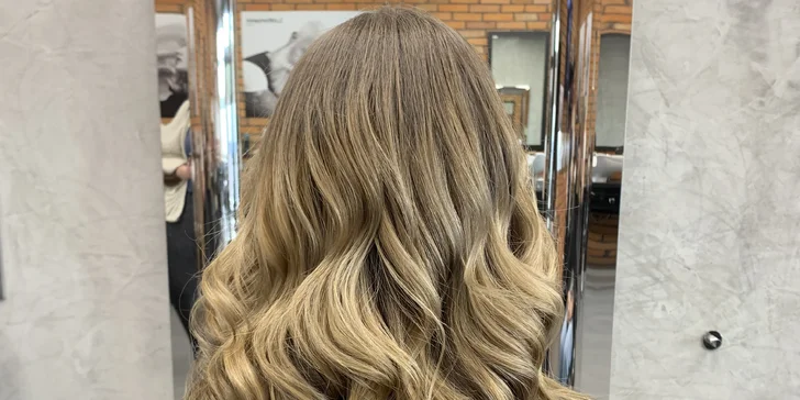 Čištění vlasů produkty Urban Alchemy či regenerace a obnova vlasů Olaplex