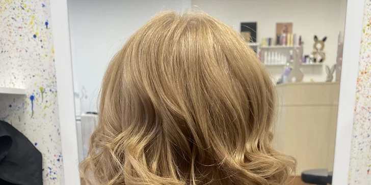 Čištění vlasů produkty Urban Alchemy či regenerace a obnova vlasů Olaplex