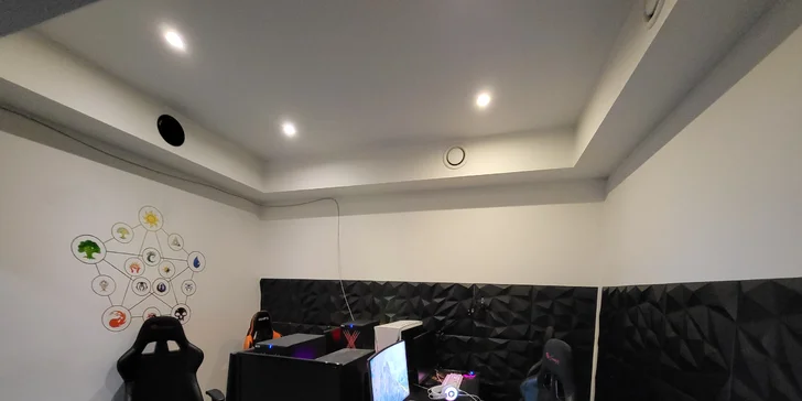 Až 2 hod. hraní na PC či PS5 i s pizzou podle výběru či alko drinky