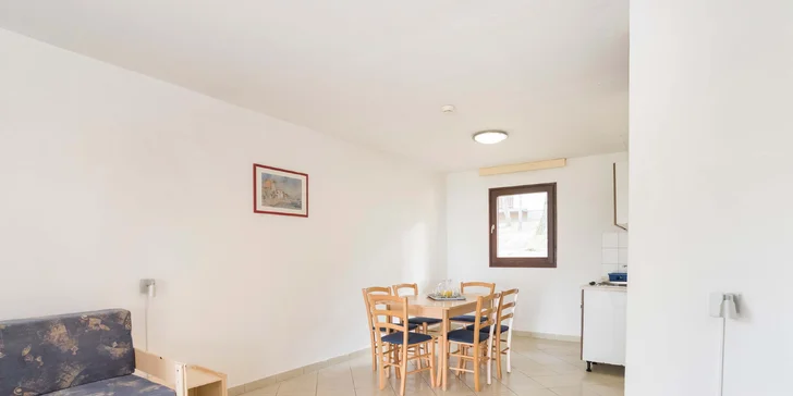 Apartmány na Istrii: jednoduché ubytování u pláže, bez stravy, se snídaní či polopenzí, first minute slevy
