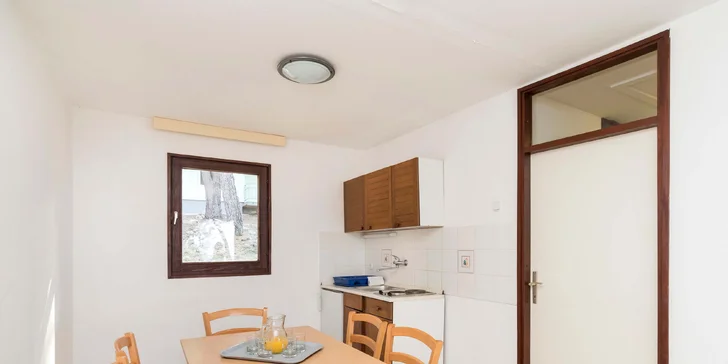 Apartmány na Istrii: jednoduché ubytování u pláže, bez stravy, se snídaní či polopenzí, first minute slevy