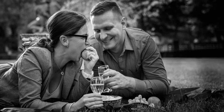 Párové focení a prosecco jako bonus: Vyšehrad nebo ateliér v Poděbradech