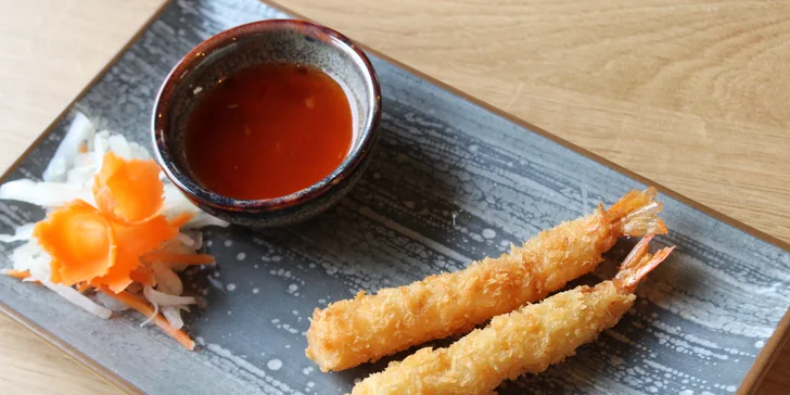 Otevřené vouchery do nové asijské restaurace a sushi baru v Pardubicích: 300-1000 Kč
