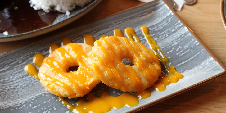 Otevřené vouchery do nové asijské restaurace a sushi baru v Pardubicích: 300-1000 Kč