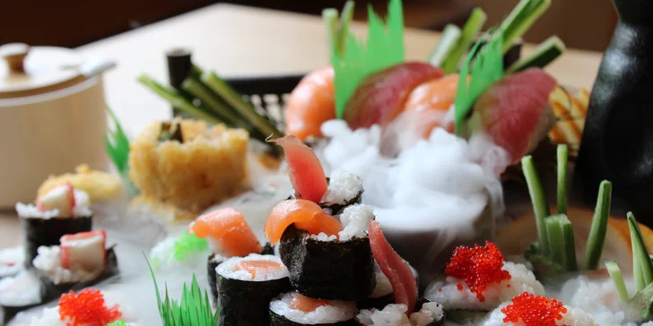 Otevřené vouchery do nové asijské restaurace a sushi baru v Pardubicích: 300-1000 Kč