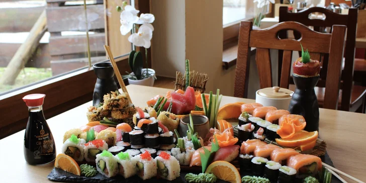 Sushi sety v nové asijské restauraci: 38–76 ks, losos, tuňák, avokádo i smažené krevety
