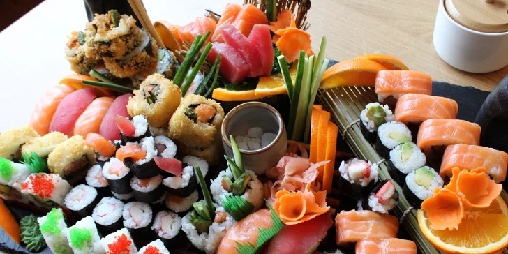 Otevřené vouchery do nové asijské restaurace a sushi baru v Pardubicích: 300-1000 Kč
