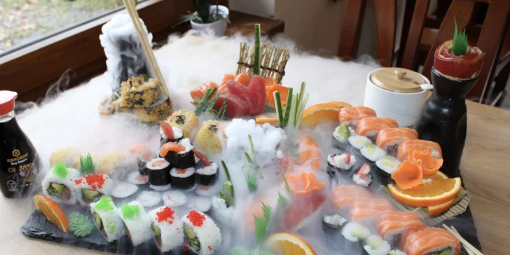 Sushi sety v nové asijské restauraci: 38–76 ks, losos, tuňák, avokádo i smažené krevety