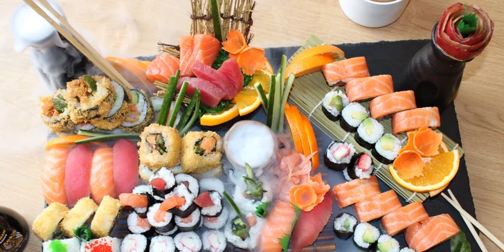 Sushi sety v nové asijské restauraci: 38–76 ks, losos, tuňák, avokádo i smažené krevety