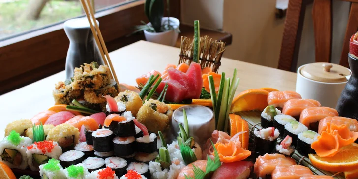 Sushi sety v nové asijské restauraci: 38–76 ks, losos, tuňák, avokádo i smažené krevety