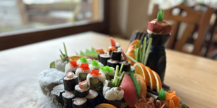 Otevřené vouchery do nové asijské restaurace a sushi baru v Pardubicích: 300-1000 Kč