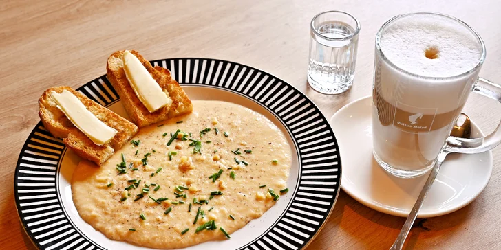 Snídaně podle výběru vč. nápoje i brunch v Jinočanech: anglická snídaně, vídeňské párky i prosecco