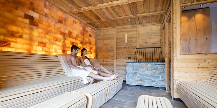 Krásný hotel v Tyrolsku: polopenze plus, neomezený wellness s infinit bazénem a výlety i golf