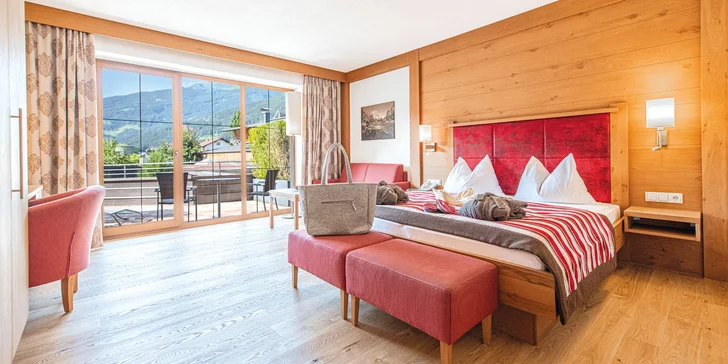 Krásný hotel v Tyrolsku: polopenze plus, neomezený wellness s infinit bazénem a výlety i golf