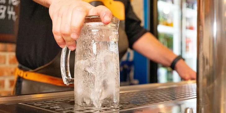 Uhaste žízeň metrem piv: 10 půllitrů světlého ležáku Kozel 11°