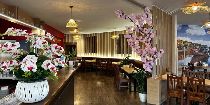 Sushi sety v nové asijské restauraci: 38–76 ks, losos, tuňák, avokádo i smažené krevety
