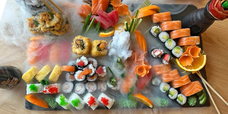 Sushi sety v nové asijské restauraci: 38–76 ks, losos, tuňák, avokádo i smažené krevety