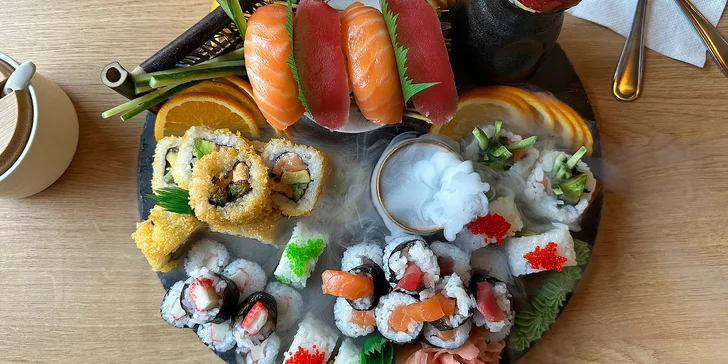 Sushi sety v nové asijské restauraci: 38–76 ks, losos, tuňák, avokádo i smažené krevety