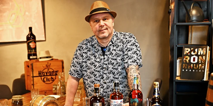 Bílé i tmavé rumy z celého světa: degustace až pro 2 osoby i ochutnávka koktejlu