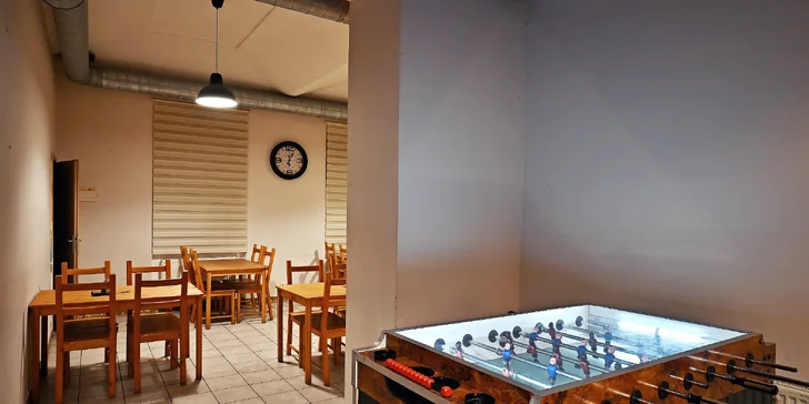 Pití a zábava až pro 6 osob: horký nápoj, prosecco, koktejly a deskovky
