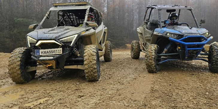 Jízda na přírodním okruhu: 15–60 min. řízení terénní buggy či spolujízdy v dakarské