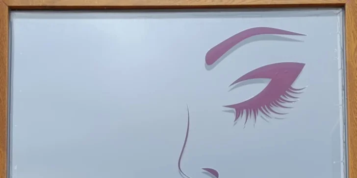Perfektně nalíčená každý den: permanentní make-up očních linek, rtů i obočí
