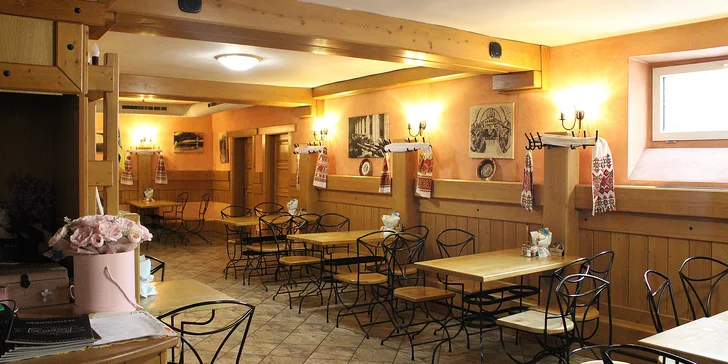 Ukrajina na talíři: degustační menu o 9 chodech pro 2 osoby v tradiční restauraci