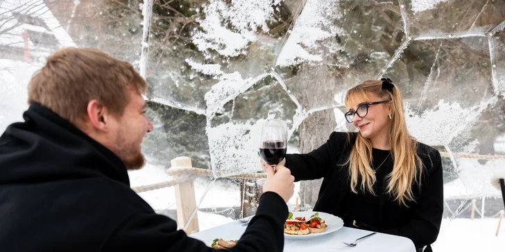 Čtyřchodové menu v iglú restaurace Končina pro 2–6 osob