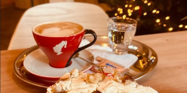 Snídaně podle výběru vč. nápoje i brunch v Jinočanech: anglická snídaně, vídeňské párky i prosecco
