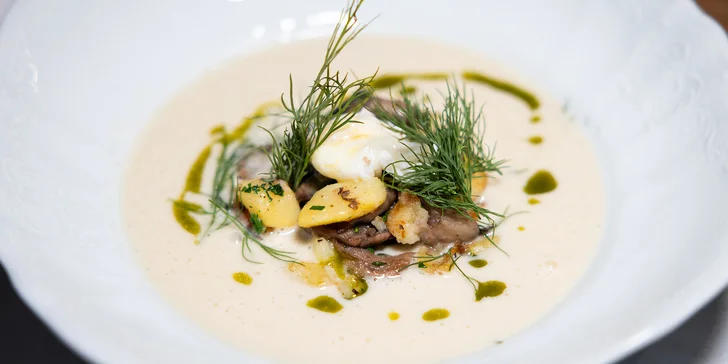 Čtyřchodové menu v iglú restaurace Končina pro 2–6 osob