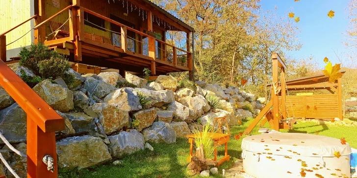 Romantika ve dvou nebo úžasný rodinný pobyt v domečku s venkovní vířivkou