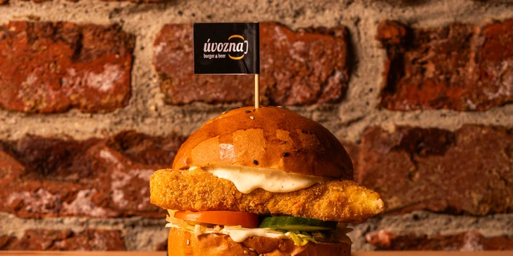 Hovězí, kuřecí i vege burgery, tortily, stripsy, smažáky, saláty i výběr z příloh