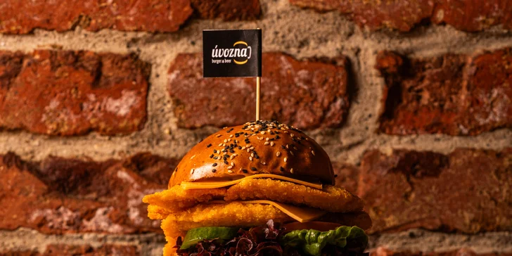 Hovězí, kuřecí i vege burgery, tortily, stripsy, smažáky, saláty i výběr z příloh