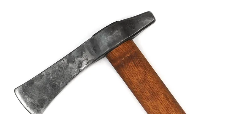 Kovářský workshop: vyrobte si svícen a svíčky či nůž nebo dýku