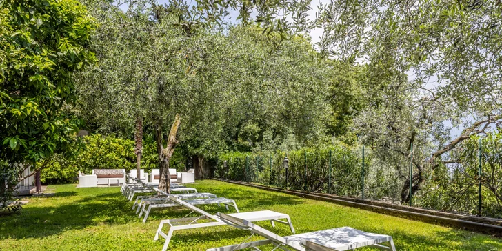 Hotel s výhledem na jezero Lago di Garda: regionální snídaně i wellenss