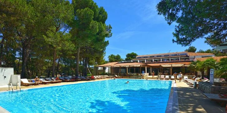Dovolená na Istrii: 4* hotel s polopenzí, 2 děti do 11,9 let zdarma