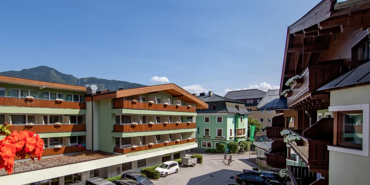 Pobyt v srdci Zell am See: polopenze, neomezené vyhřívání v sauně i lahev prosecca na pokoji