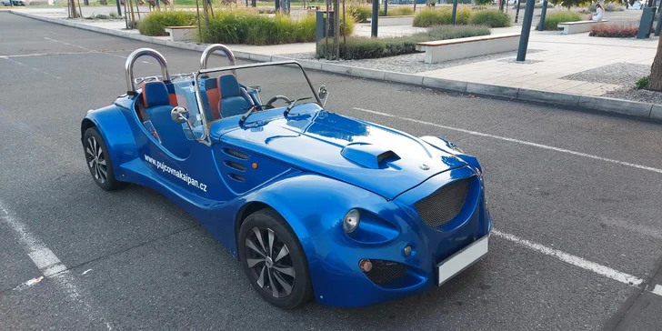 Pohodová vyjížďka: zapůjčení dvoumístného kabrioletu Roadster Kaipan 14 na 2 hod. i víkend