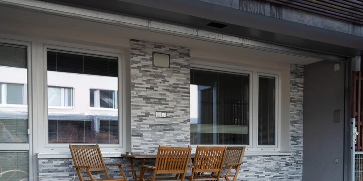 Pohoda a relax v Praze: moderní apartmány u Velké Chuchle, snídaně, wellness