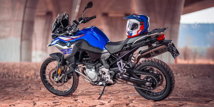 Pronájem motorky BMW na 1 den nebo celý týden i s možností příslušenství