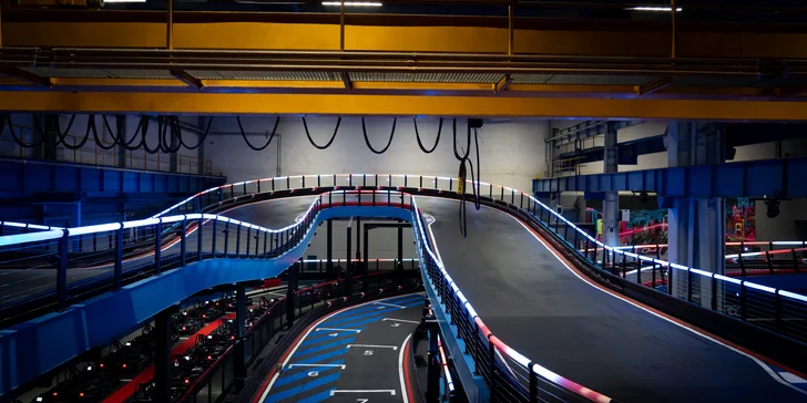 Game of Karts: závod plný akce, volant jako ve formuli a soupeř v zaměřovači