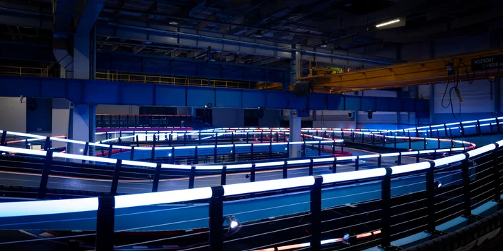 Game of Karts: závod plný akce, volant jako ve formuli a soupeř v zaměřovači