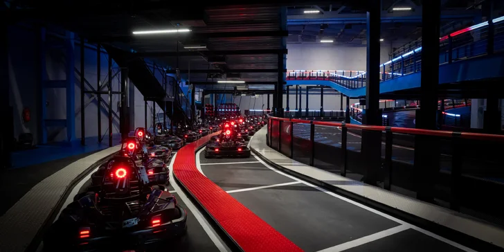 Game of Karts: závod plný akce, volant jako ve formuli a soupeř v zaměřovači