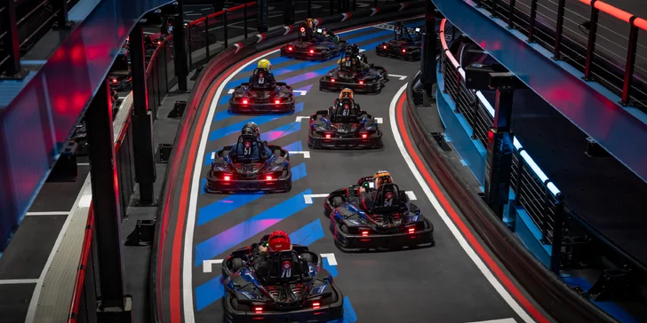 Game of Karts: závod plný akce, volant jako ve formuli a soupeř v zaměřovači