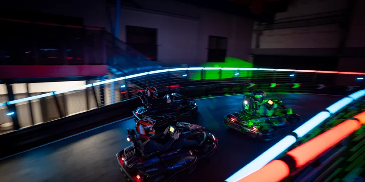 Game of Karts: závod plný akce, volant jako ve formuli a soupeř v zaměřovači