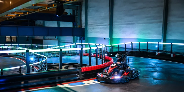 Game of Karts: závod plný akce, volant jako ve formuli a soupeř v zaměřovači
