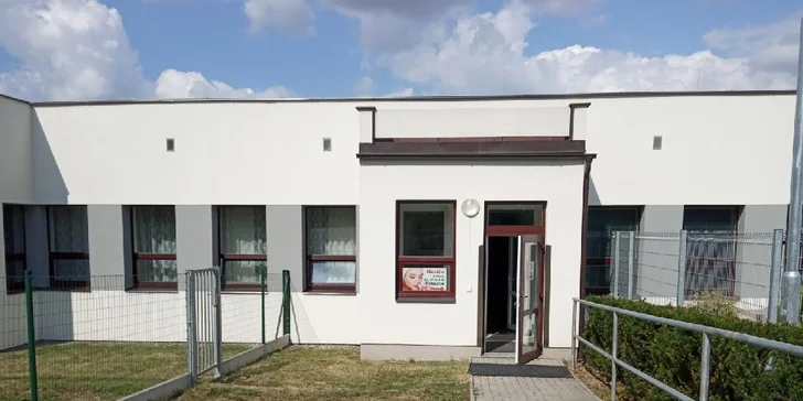 Formování postavy účinnou kombinací LipoLaseru a EMS: 1 nebo 5 opakování